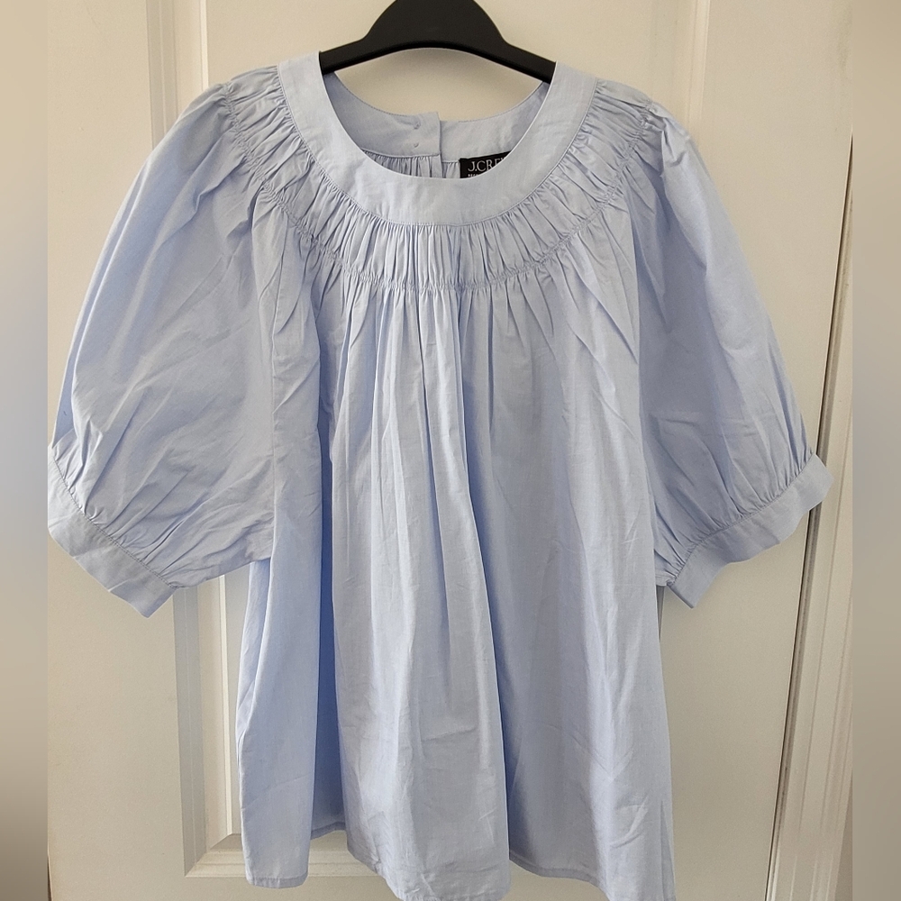 Smock-neck puff sleeve top